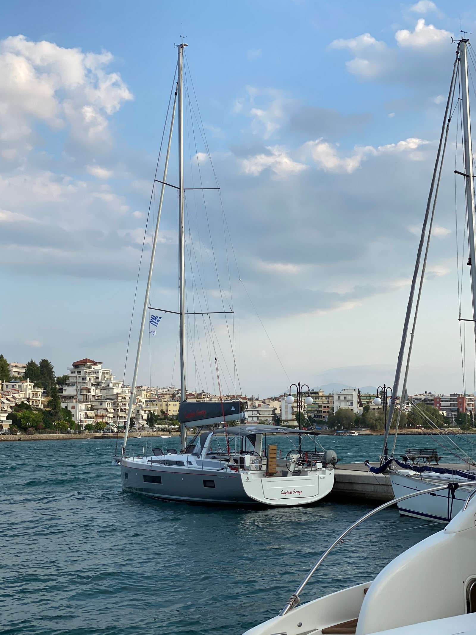 Captain George yacht mast and rigging