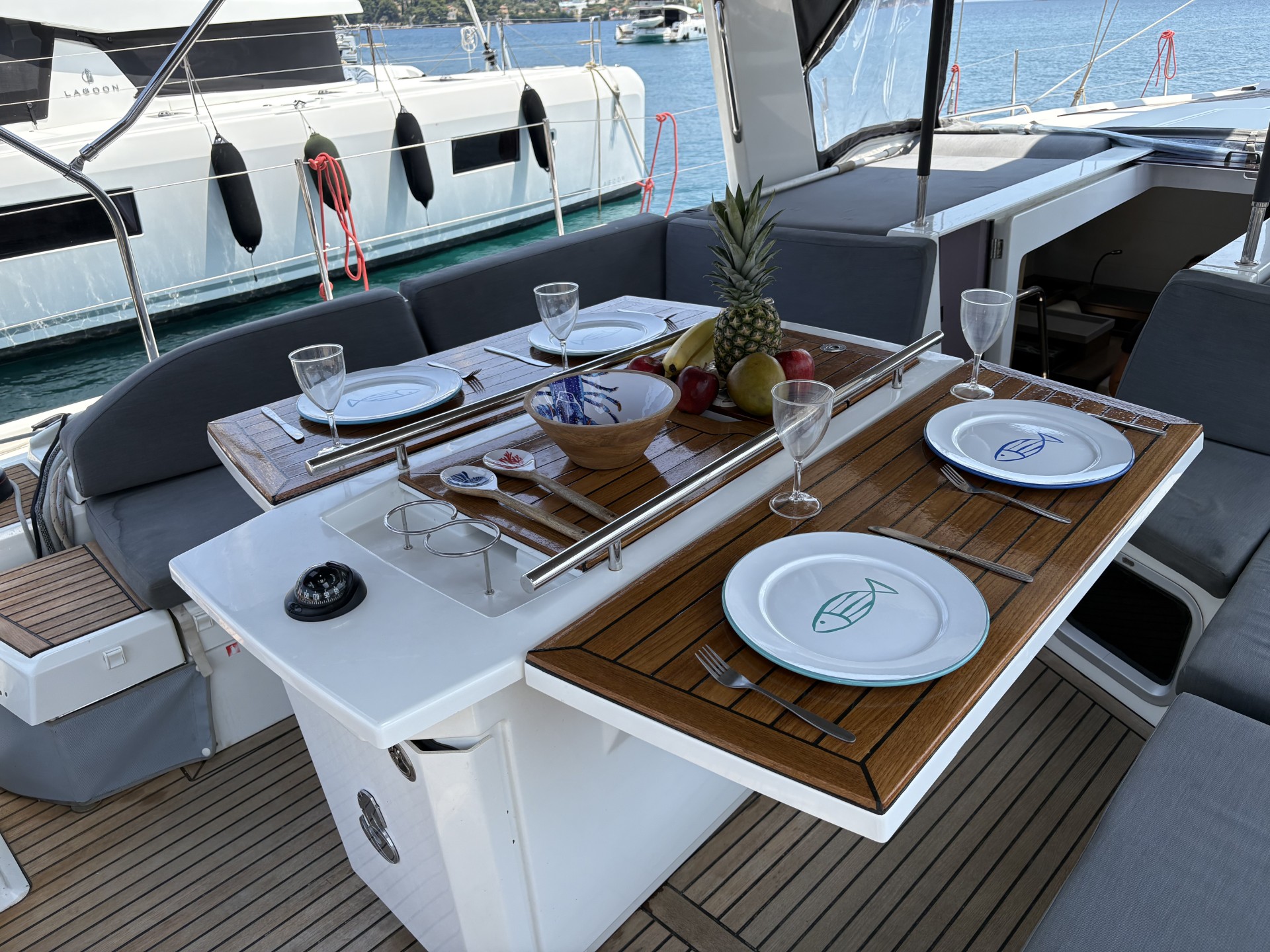 Captain George yacht amenities